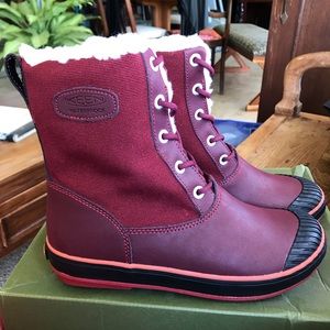 Keen Women’s Waterproof Elsa Boot BNIB, Sz 9 🍷